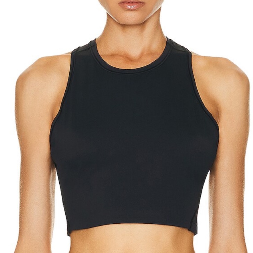 On NEW Movement Crop Top
